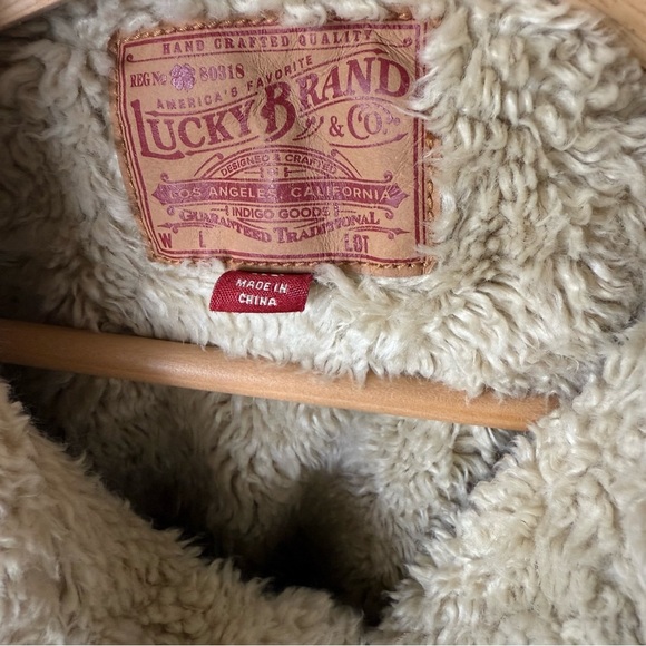 Lucky Brand Woman’s Sherpa Lined Denim Trucker Jacket - Picture 2 of 9